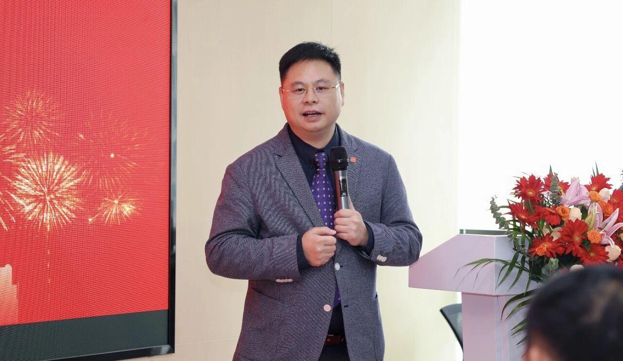 1766735184250562.jpg 9677.jpg